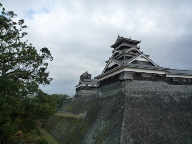 犯人はあの将軍！熊本城が乗っ取られ白く塗りつぶされた！白鷺城になっちゃった？！